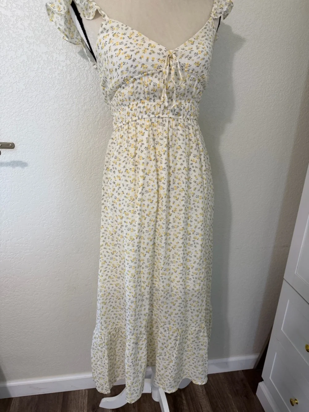 Derek Heart Floral Maxi Romantic Dress - Picture 4 of 9